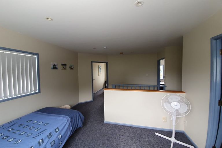 Photo of property in 18 Rewa Place, Russell, 0202