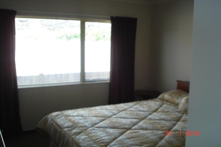 Photo of property in 51 Gandalf Crescent, Paraparaumu, 5032