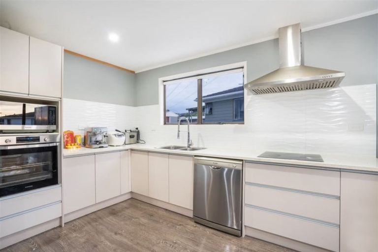 Photo of property in 6 Lema Place, Clover Park, Auckland, 2019