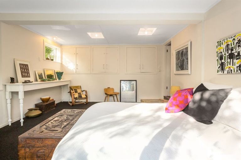 Photo of property in 20 Mahina Road, Mahina Bay, Lower Hutt, 5013