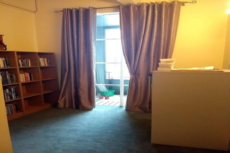 Photo of property in Dominion Apartments, 5/80 Victoria Street, Wellington Central, Wellington, 6011