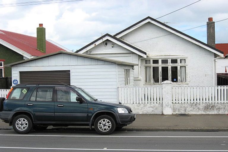 Photo of property in 166 Rongotai Road, Kilbirnie, Wellington, 6022