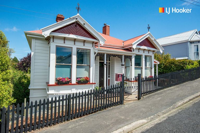 Photo of property in 5 Mosgiel Street, Mornington, Dunedin, 9011