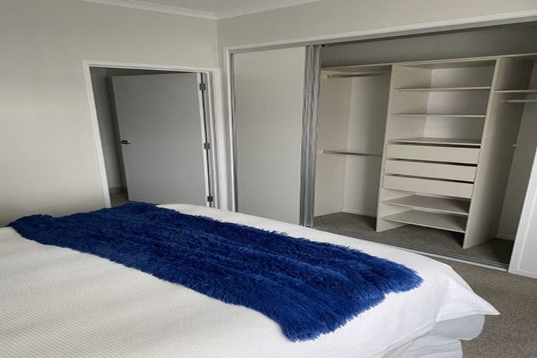 Photo of property in 17 Tuatua Road, Hobsonville, Auckland, 0616