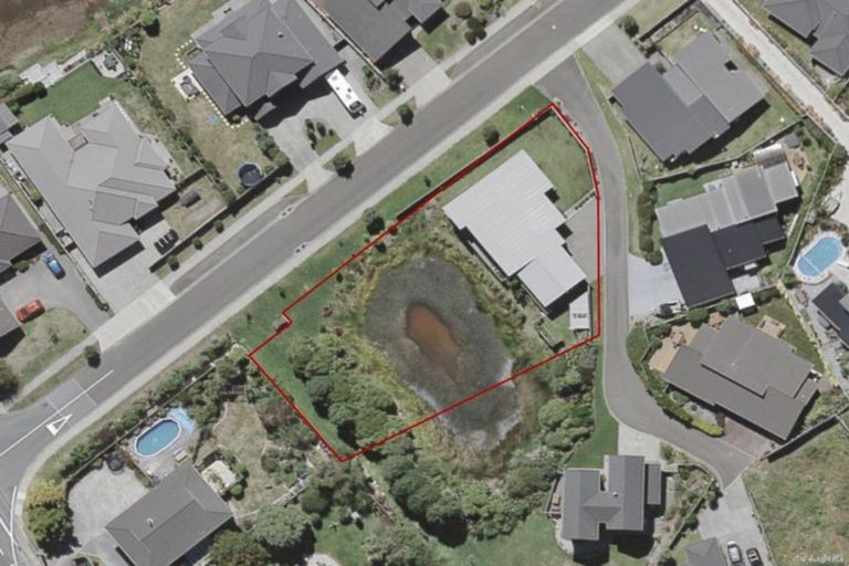 Photo of property in 2 Caterer Lane, Paraparaumu, 5032