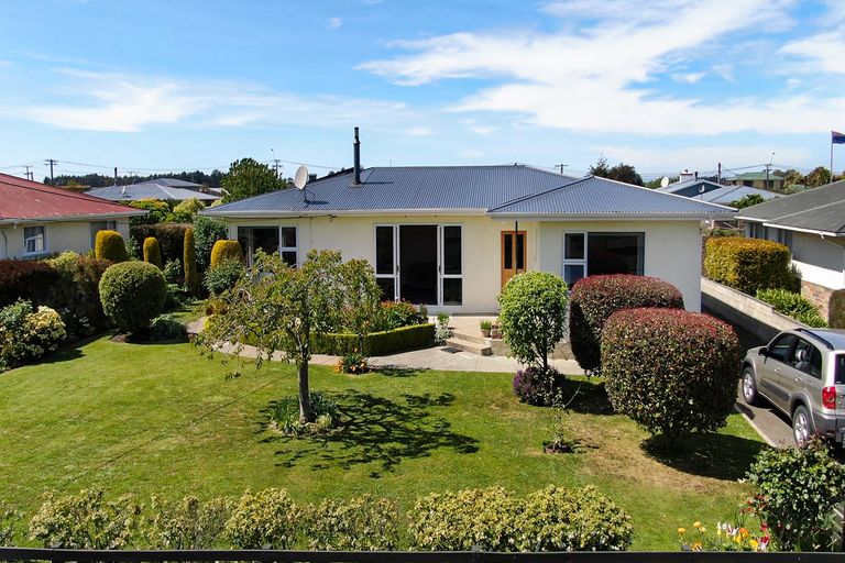 Photo of property in 19 Lismore Street, Oamaru North, Oamaru, 9400