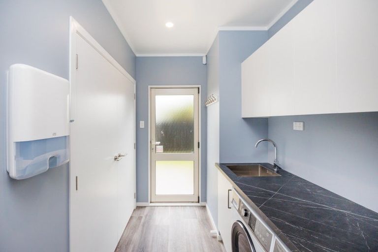 Photo of property in 47 Dalfield Place, Highbury, Palmerston North, 4412