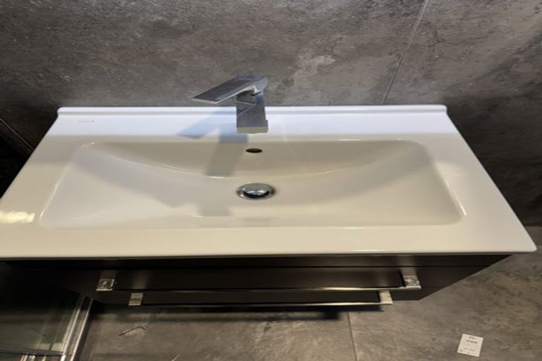 Photo of property in 79 Pemberton Avenue, Bayview, Auckland, 0629