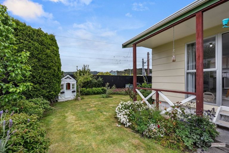 Photo of property in 38b Palmer Crescent, Silverstream, Upper Hutt, 5019