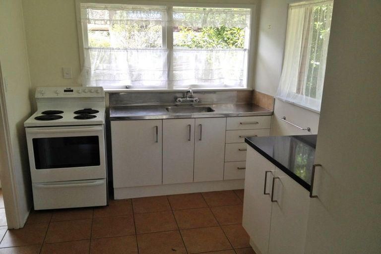 Photo of property in 2/78 Chivalry Road, Glenfield, Auckland, 0629