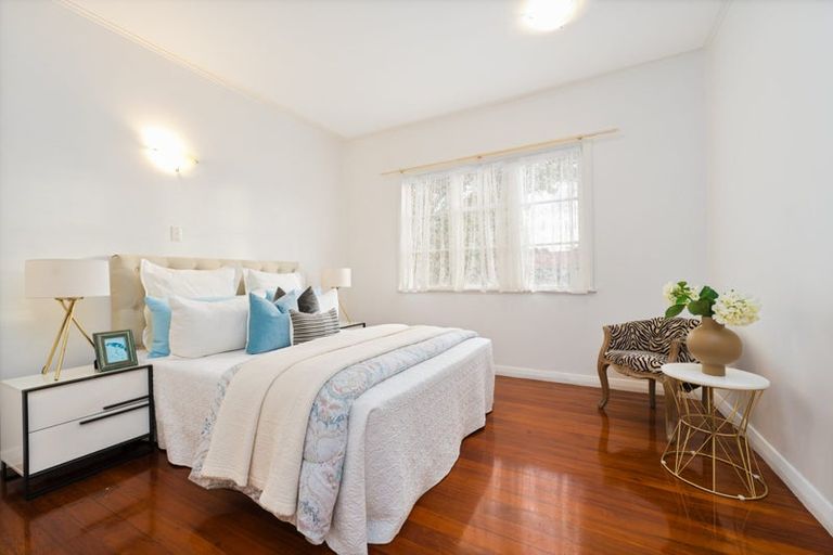 Photo of property in 17 Posa Avenue, Henderson, Auckland, 0612