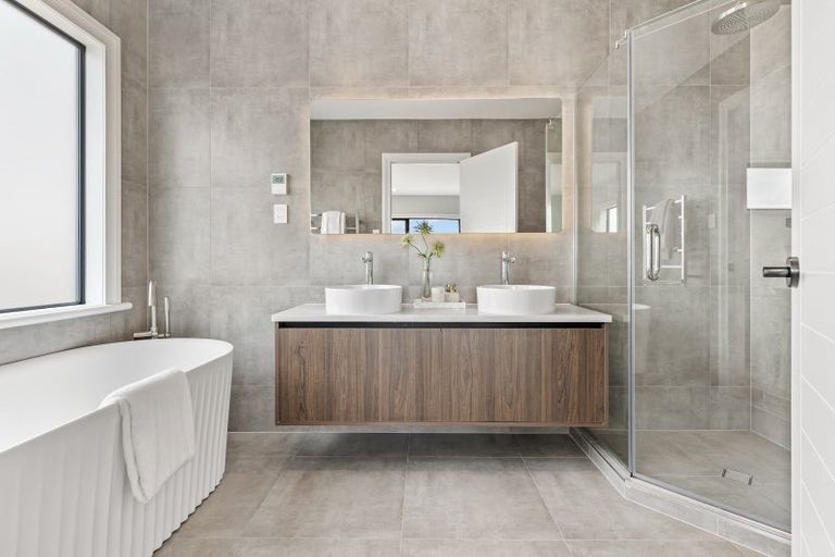 Photo of property in 7 Halcyon Bay Lane, Wainui, 0992