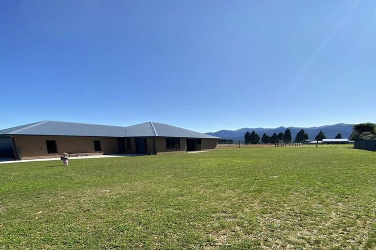 Photo of property in 19 Orbell Crescent, Te Anau, 9679