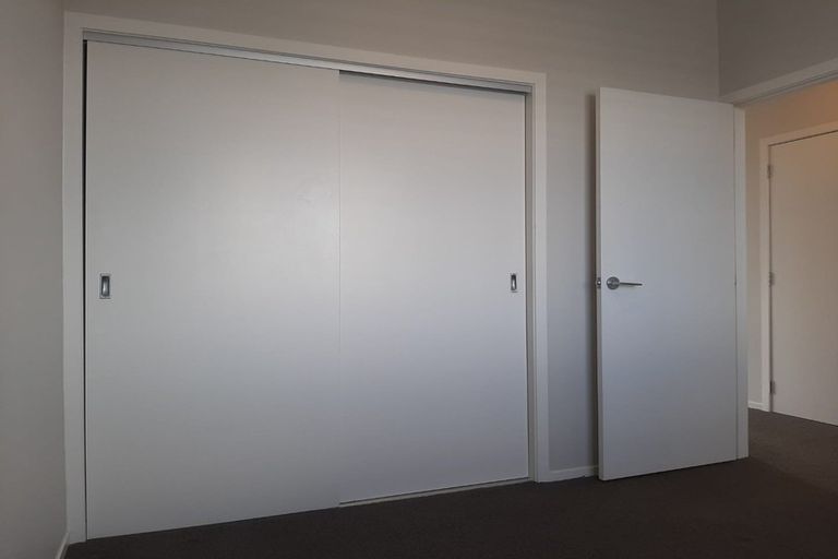 Photo of property in 5/7 Uku Lane, Hobsonville, Auckland, 0616