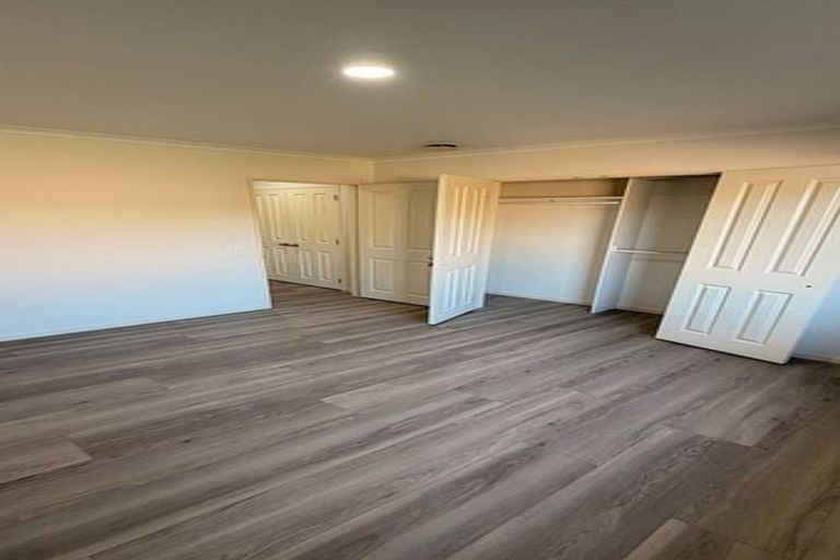 Photo of property in 20 Carousel Crescent, East Tamaki Heights, Auckland, 2016
