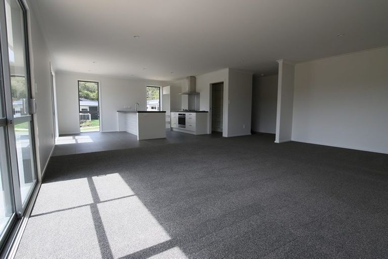 Photo of property in 25 Banks Boulevard, Whitby, Porirua, 5024
