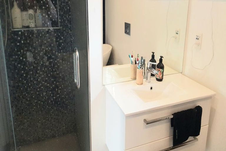 Photo of property in 14b Castile Place, Belfast, Christchurch, 8051