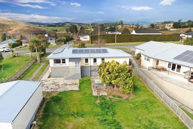 Photo of property in 8 Maryport Street, Lawrence, 9532