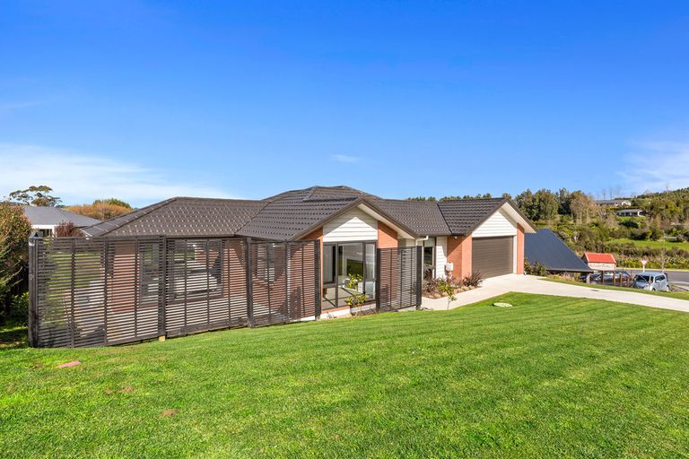 Photo of property in 4 Laly Haddon Place, Matakana, Warkworth, 0985