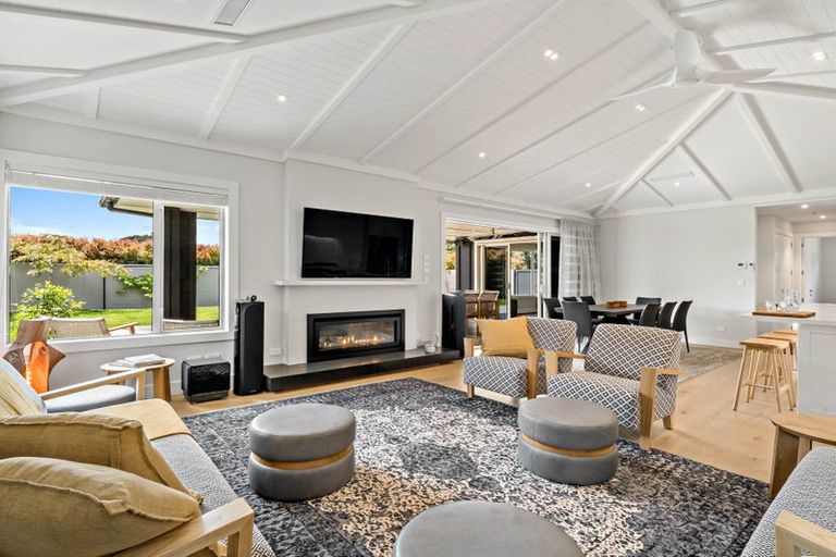 Photo of property in 32 Wallis Street, Raglan, 3225