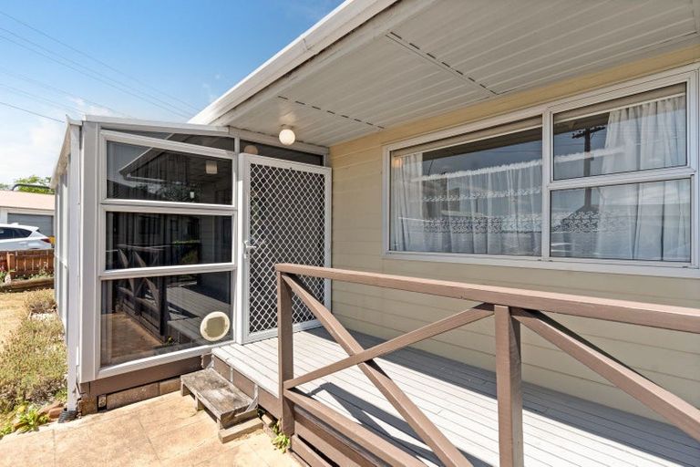 Photo of property in 1 Wakelin Street, Carterton, 5713