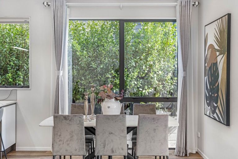 Photo of property in 40 Skua Road, Hobsonville, Auckland, 0616