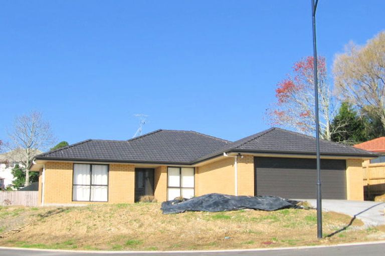 Photo of property in 15 Leafield Crescent, Henderson, Auckland, 0612