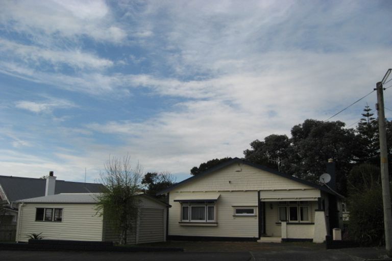 Photo of property in 83 Carlton Avenue, Tawhero, Whanganui, 4501