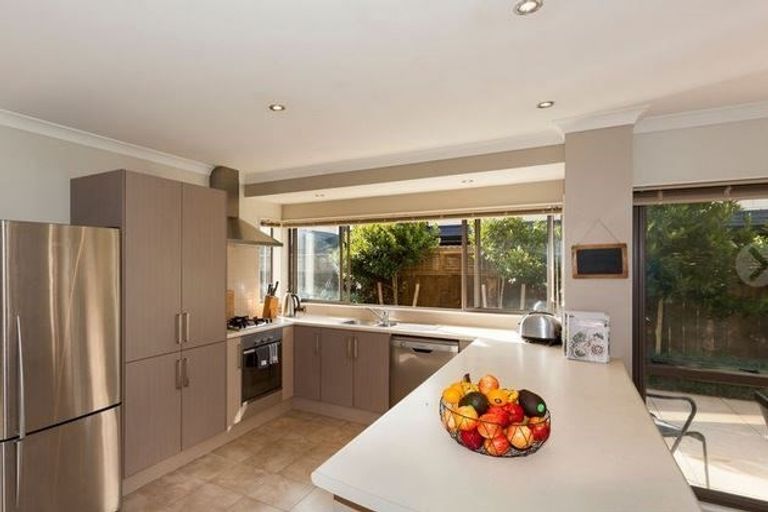 Photo of property in 3 Bluewater Place, Paraparaumu, 5032