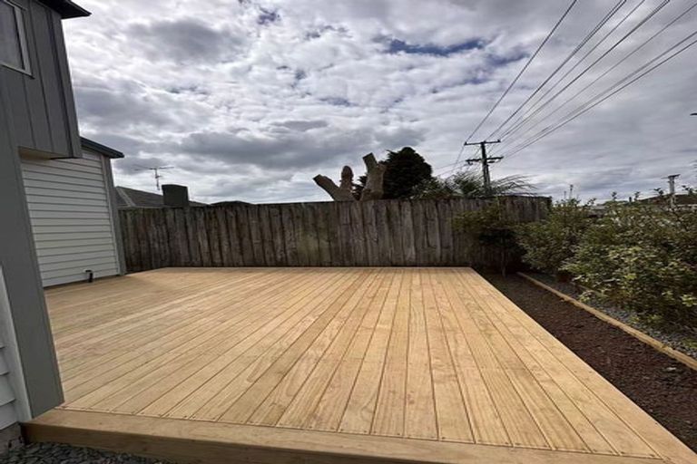 Photo of property in 20a Edwards Avenue, Henderson, Auckland, 0610