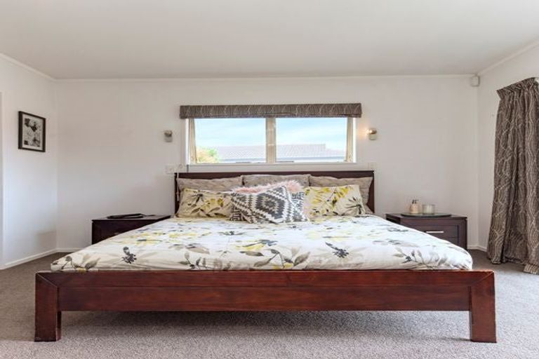 Photo of property in 19 Merlot Heights, Huapai, Kumeu, 0810