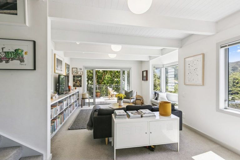 Photo of property in 12a Cavalry Close, Crofton Downs, Wellington, 6035