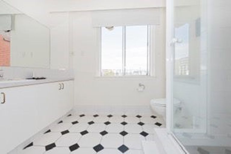 Photo of property in 4a Lauriston Avenue, Remuera, Auckland, 1050