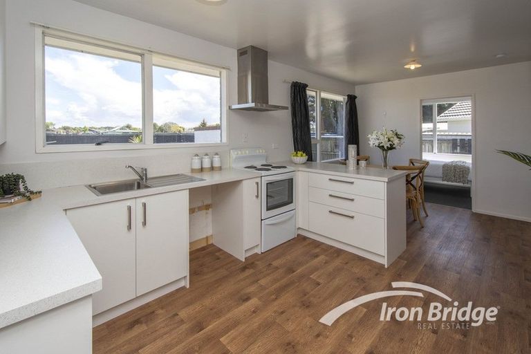 Photo of property in 33 Lamorna Road, Parklands, Christchurch, 8083