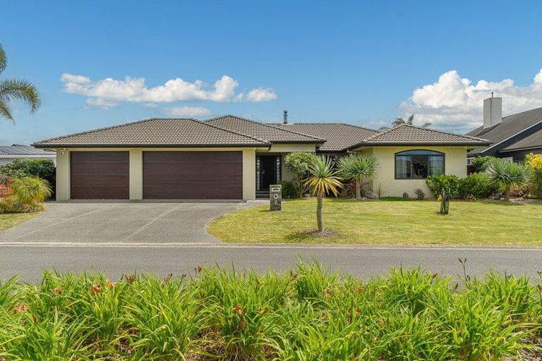 Photo of property in 6 Portofina Court, Papamoa Beach, Papamoa, 3118