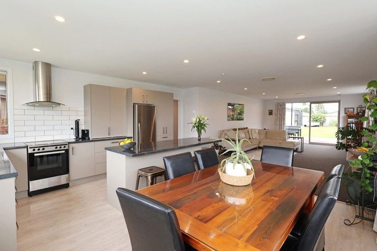 Photo of property in 53 Queen Street, Winton, 9720