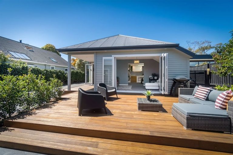 Photo of property in 99 Bryndwr Road, Bryndwr, Christchurch, 8052