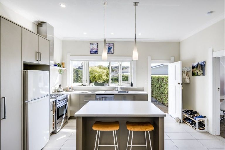 Photo of property in 67 Kennedy Road, Napier South, Napier, 4110