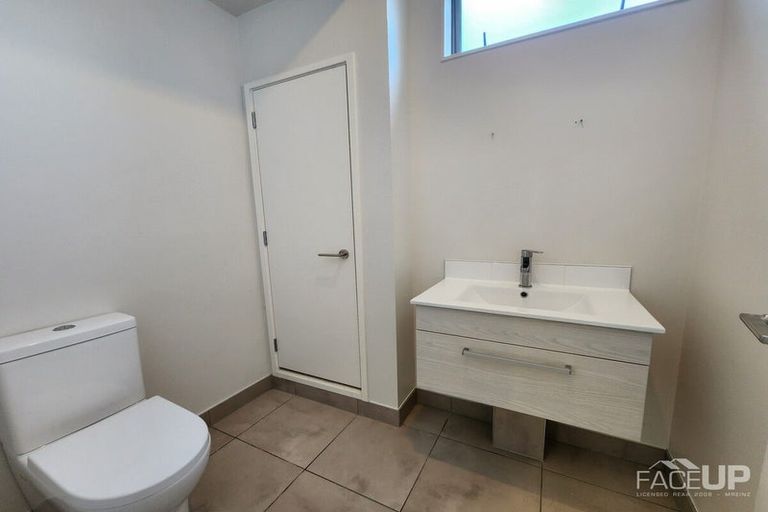 Photo of property in 148 Hobsonville Point Road, Hobsonville, Auckland, 0616