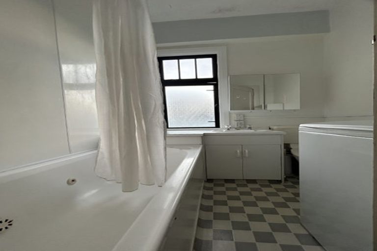 Photo of property in 9/24 Elizabeth Street, Mount Victoria, Wellington, 6011