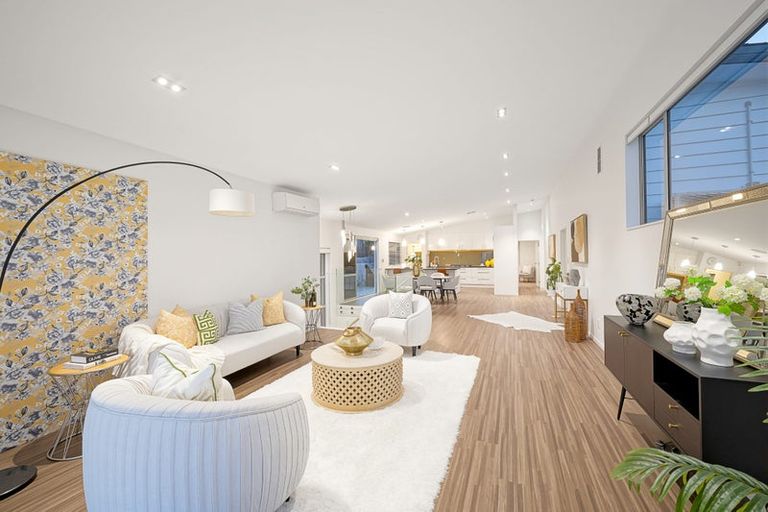 Photo of property in 9 Platinum Rise, Ranui, Auckland, 0612