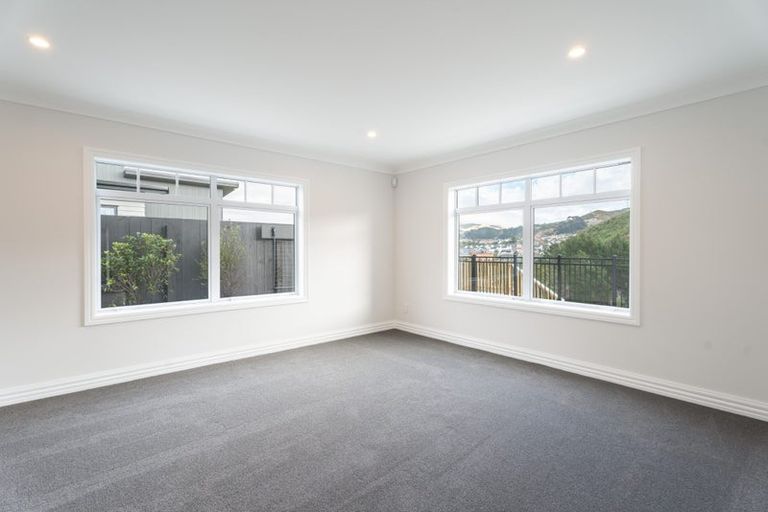 Photo of property in 28 Farnworth Terrace, Churton Park, Wellington, 6037