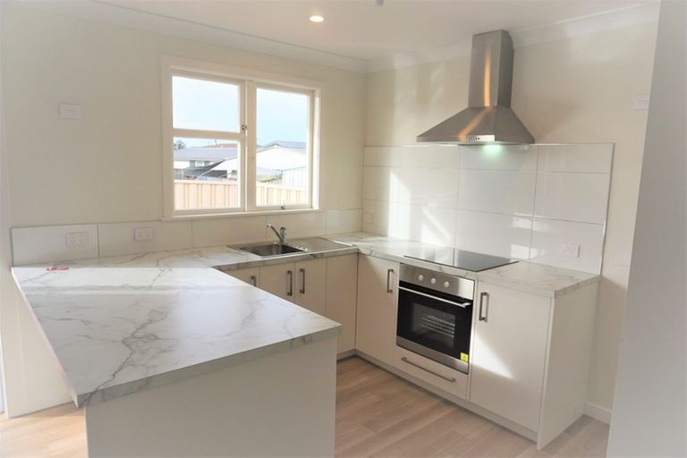 Photo of property in 28 Howard Road, Taradale, Napier, 4112