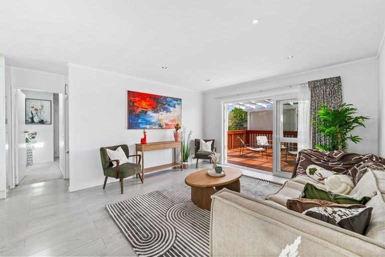 Photo of property in 4/94 Lynwood Road, New Lynn, Auckland, 0600