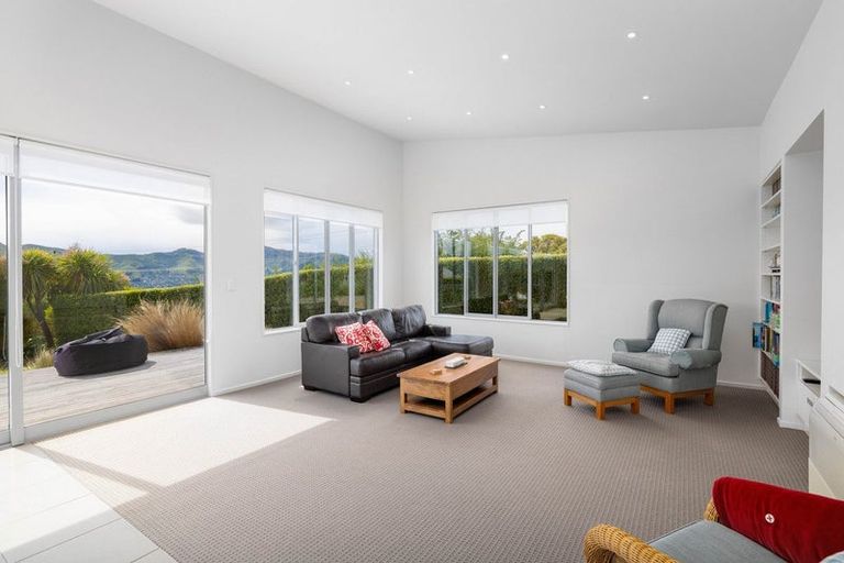 Photo of property in 108 Bayview Road, Charteris Bay, Lyttelton, 8971