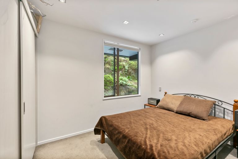 Photo of property in Patent 326 Apartments, 326 Evans Bay Parade, Hataitai, Wellington, 6021