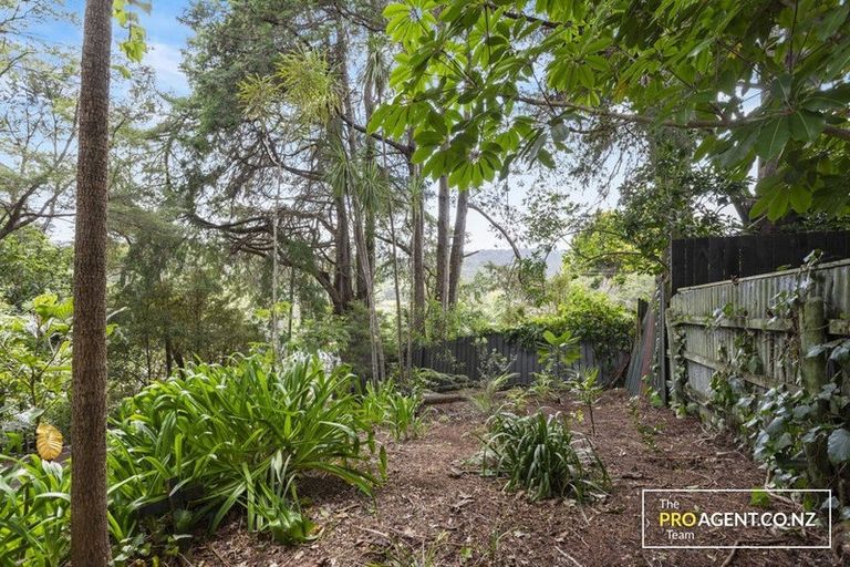 Photo of property in 639 Huia Road, Parau, Auckland, 0604