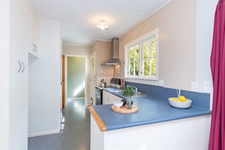 Photo of property in 27 Park Road, Belmont, Lower Hutt, 5010