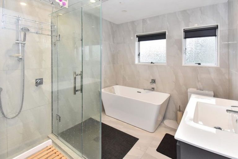 Photo of property in 1a Sikkim Crescent, Clover Park, Auckland, 2019