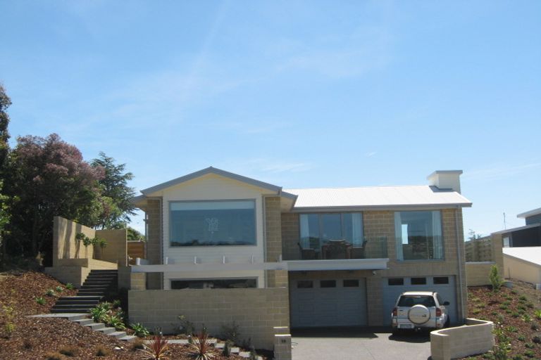 Photo of property in 18 Ravensdale Rise, Westmorland, Christchurch, 8025